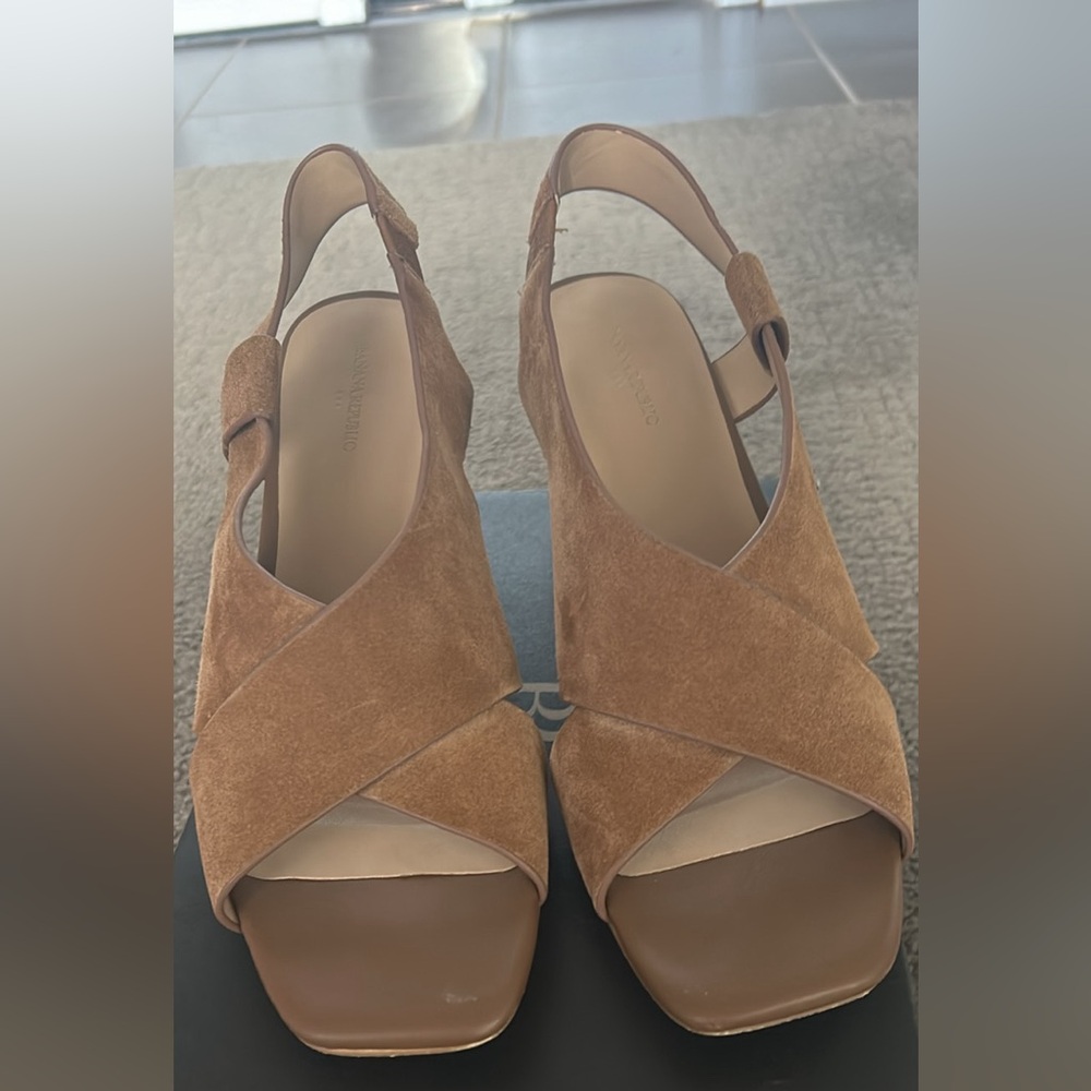 Banana Republic leather cross over